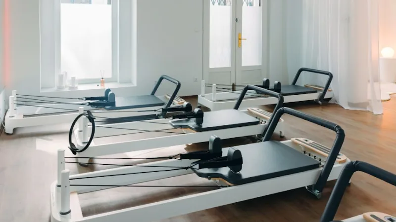 aware pilates 1060